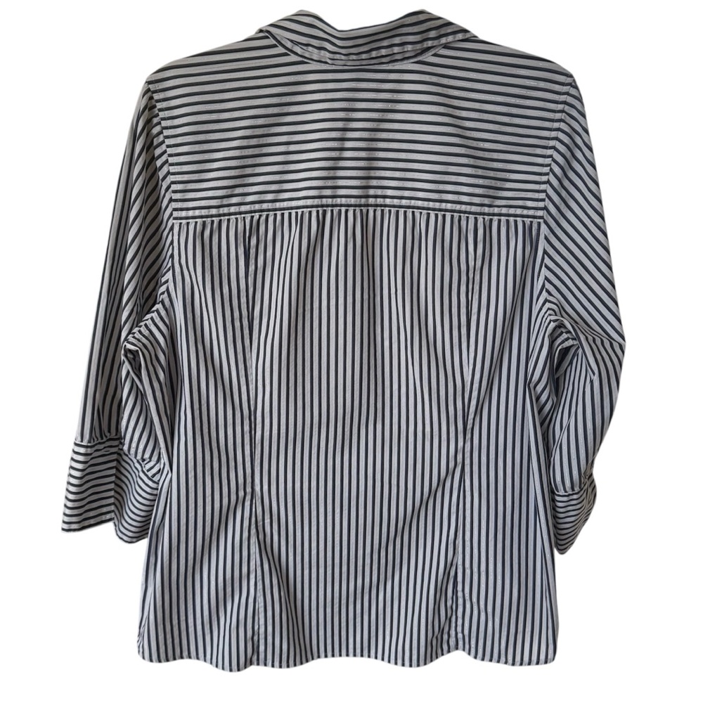 Lane Bryant Blue and White Cuffed Quarter Sleeves Hidden Button-up Shirt - Picture 2 of 3